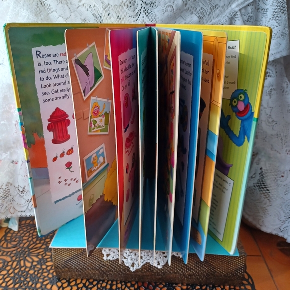 VINTAGE 2004 SESAME STREET ELMO & FRIENDS FIRST LOOK AND FIND BOOK FOR TODDLERS - Picture 10 of 15